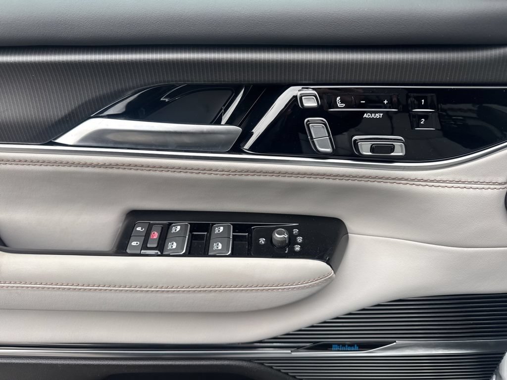 New 2026 Jeep Grand Wagoneer Summit w/ Premium Group III AWD/4WD image 8