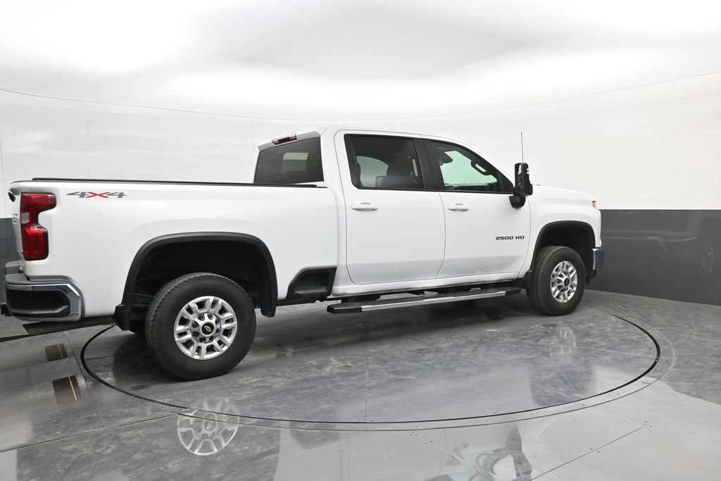 Used 2024 Chevrolet Silverado 2500 LT w/ Convenience Package image 8