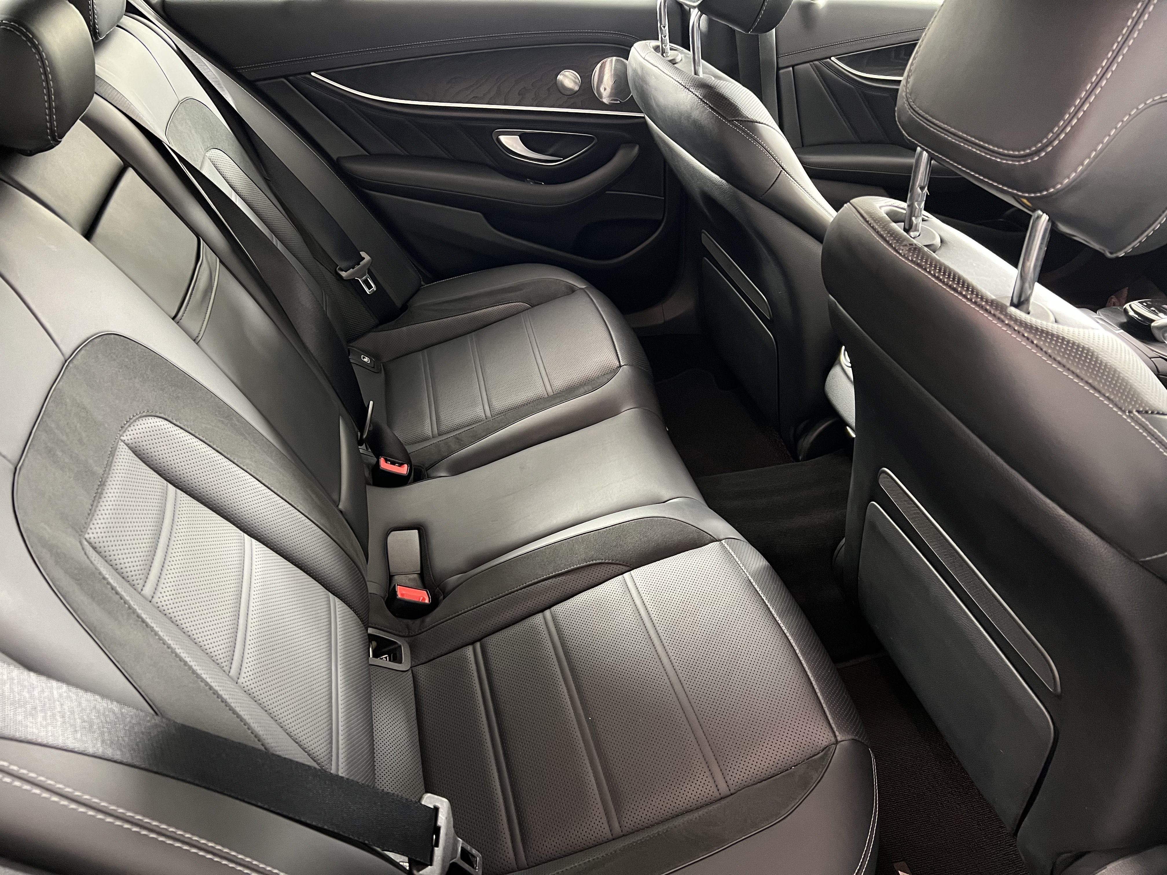 Used 2018 Mercedes-Benz E 43 AMG 4MATIC Sedan image 24