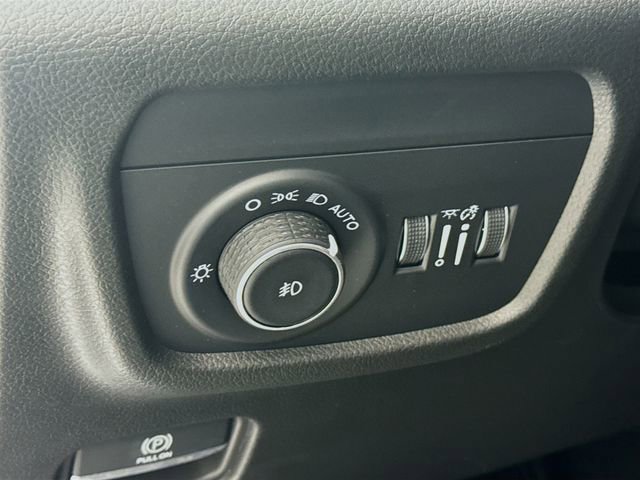 New 2025 Jeep Grand Cherokee L Limited w/ Luxury Tech Group II image 10