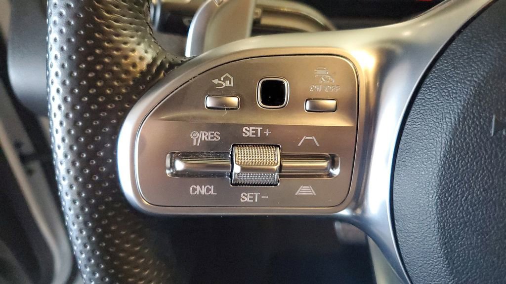 Used 2022 Mercedes-Benz GLB 35 AMG 4MATIC image 33