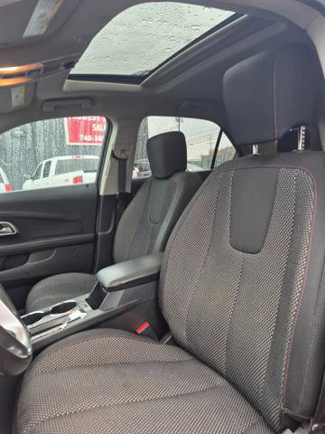 Used 2017 Chevrolet Equinox LT image 11