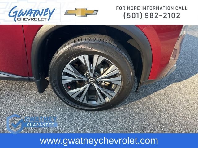 Used 2023 Nissan Rogue SV image 12