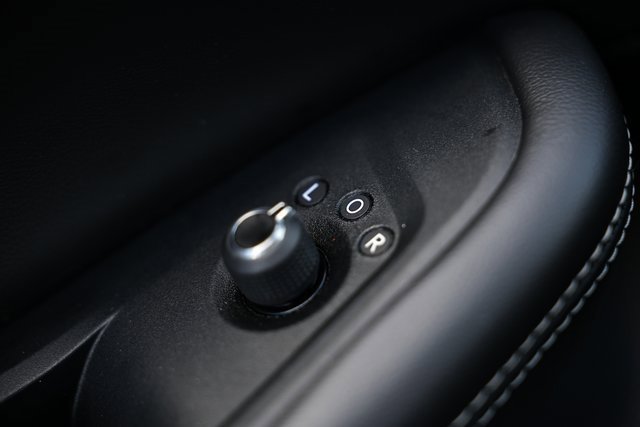 Used 2023 Jeep Grand Cherokee L Laredo image 19