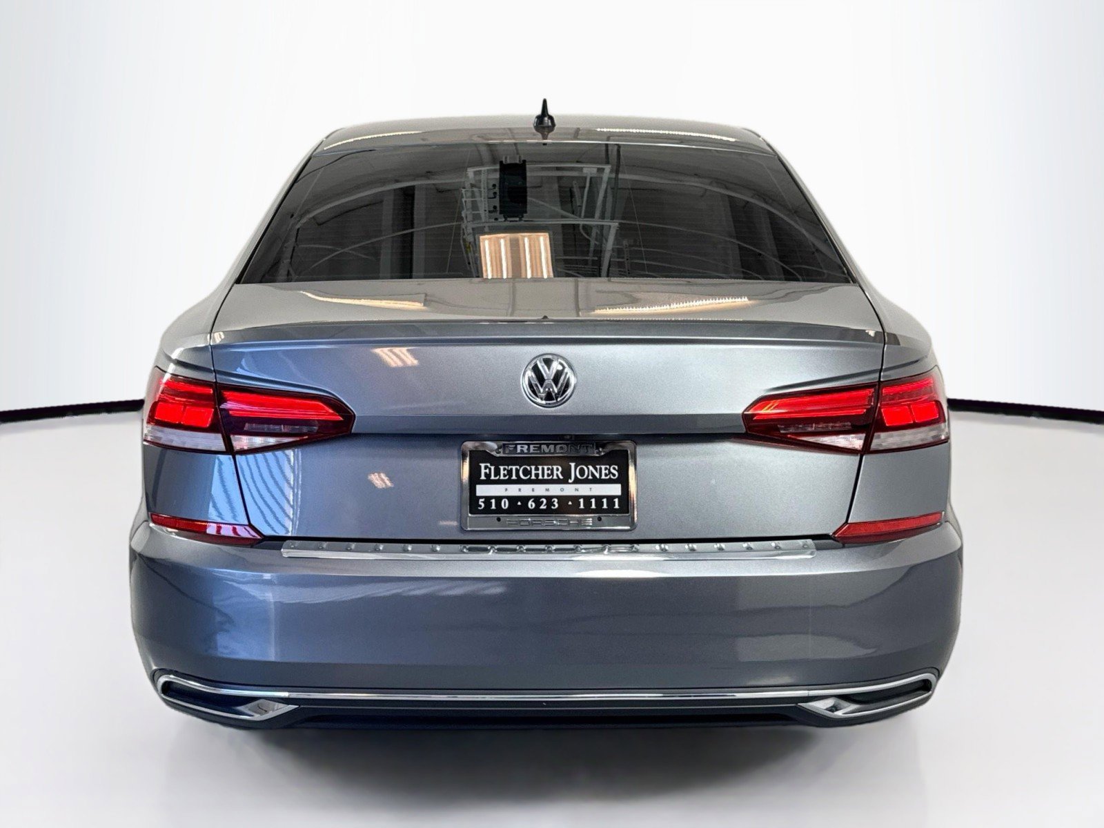 Used 2021 Volkswagen Passat 2.0T SE w/ Luggage Net & Mats Package FWD image 10