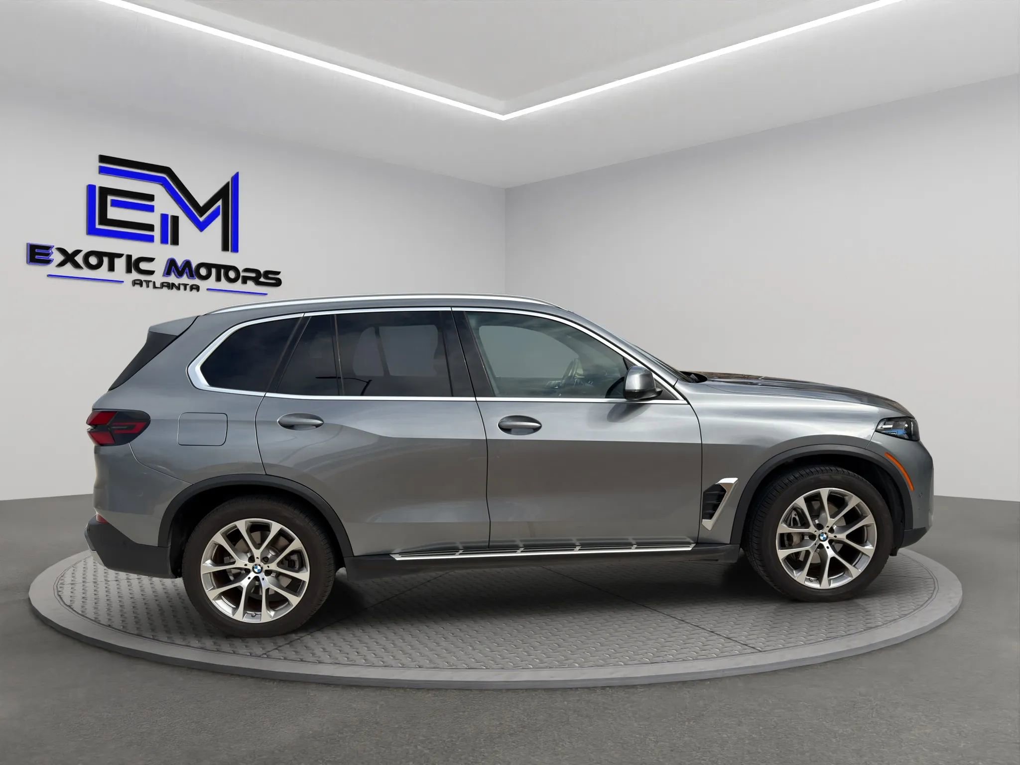Used 2024 BMW X5 sDrive40i w/ Premium Package RWD image 6