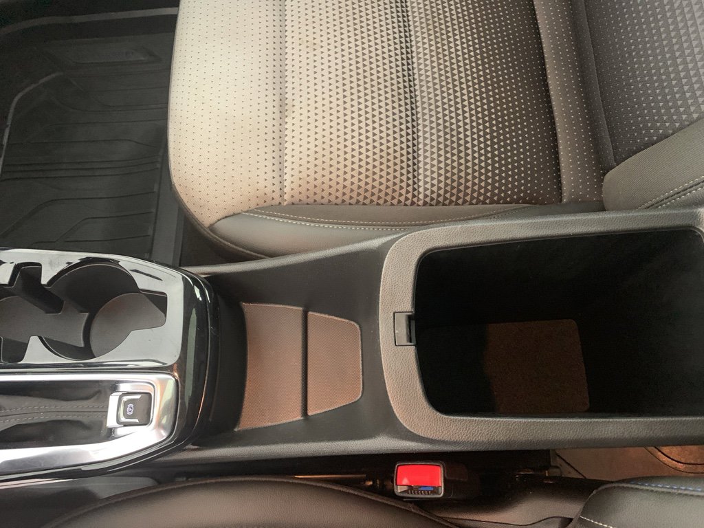 Used 2024 Chevrolet Trax LT w/ Sunroof Package image 29