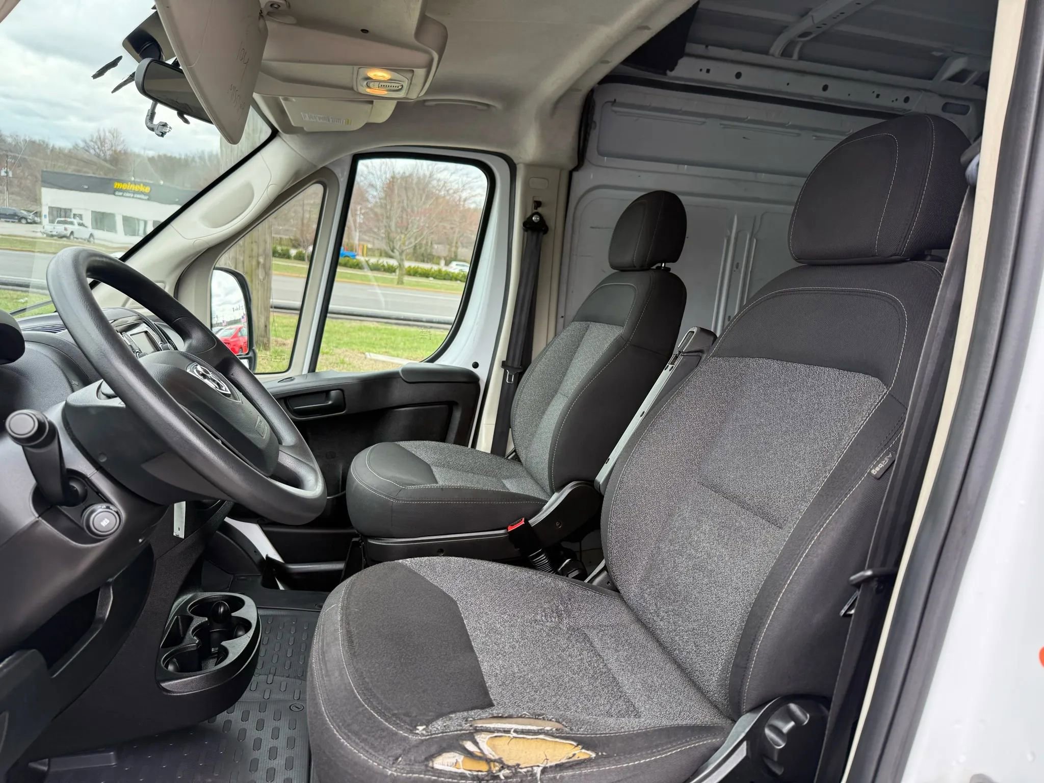 Used 2020 RAM ProMaster 2500 w/ Premium Appearance Group image 12