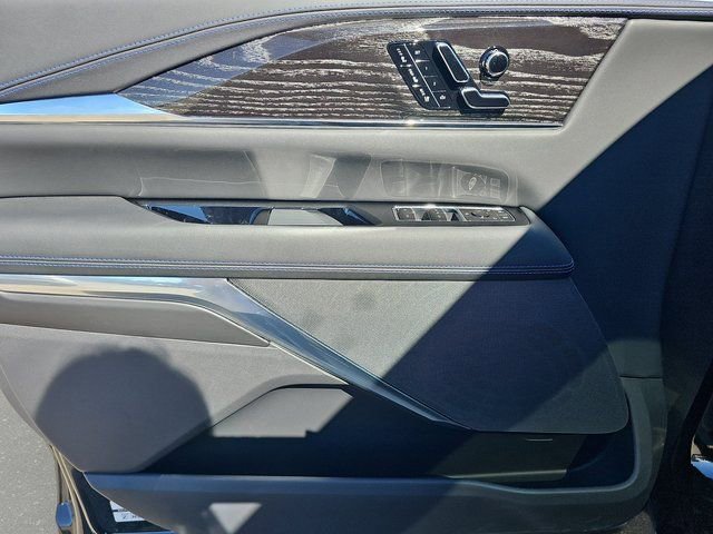 New 2026 Cadillac Escalade IQL Sport 1 w/ LPO, ONYX Package image 26