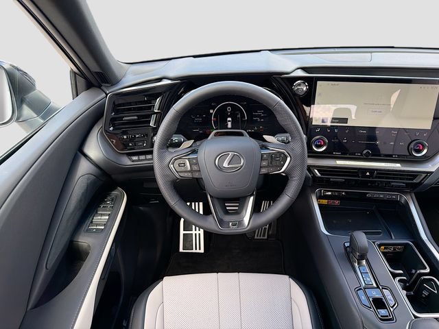 New 2026 Lexus TX 500h AWD image 18