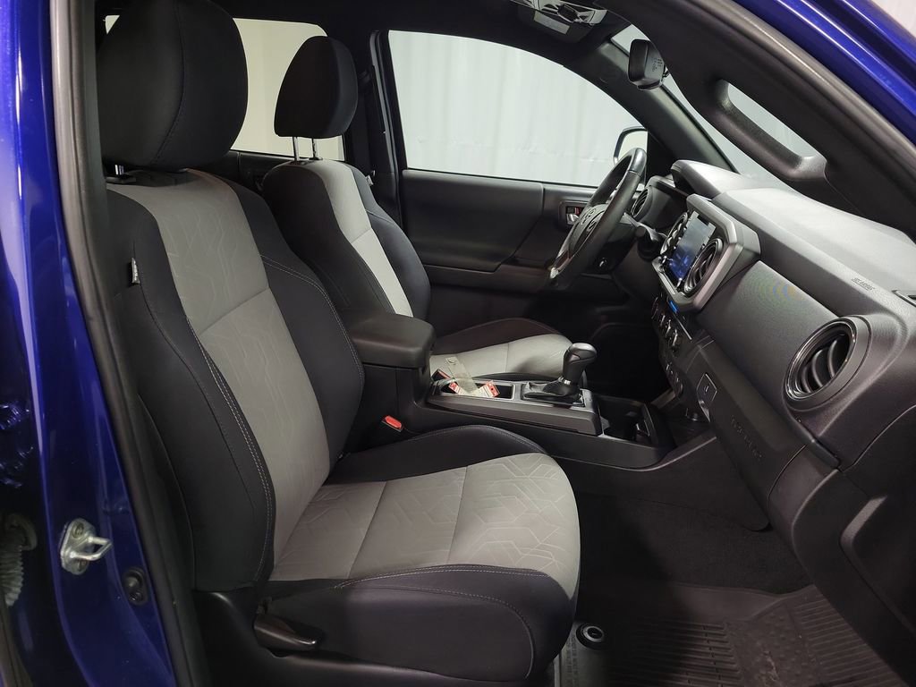 Used 2023 Toyota Tacoma TRD Off-Road image 25