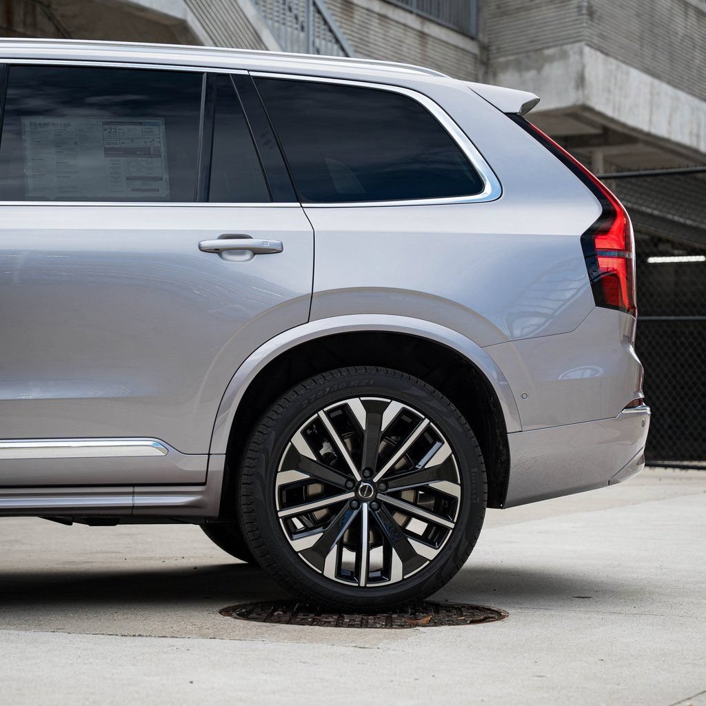 New 2026 Volvo XC90 B6 Ultra w/ Protection Package Premier AWD/4WD image 5