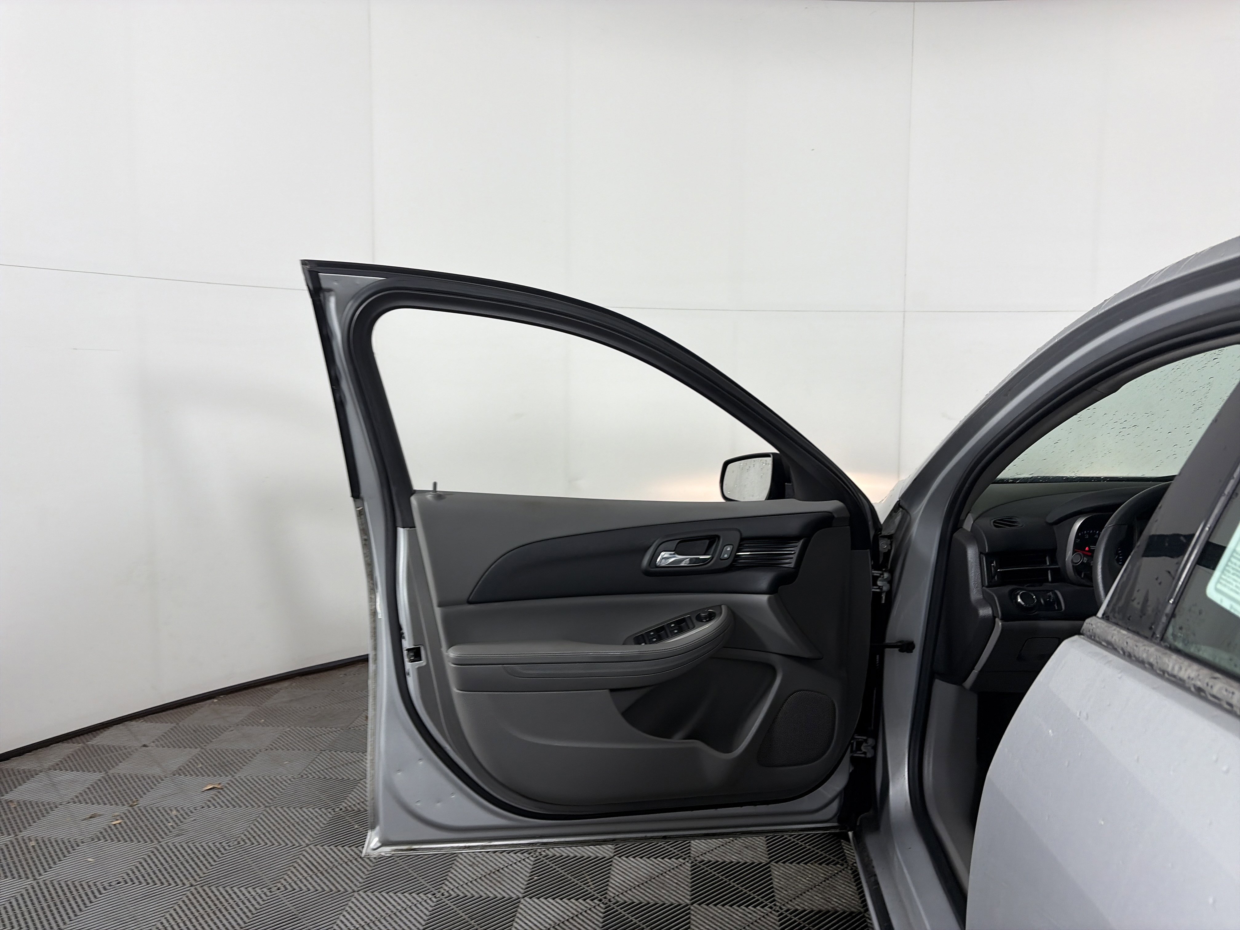 Used 2014 Chevrolet Malibu LS w/ Protection Package image 27