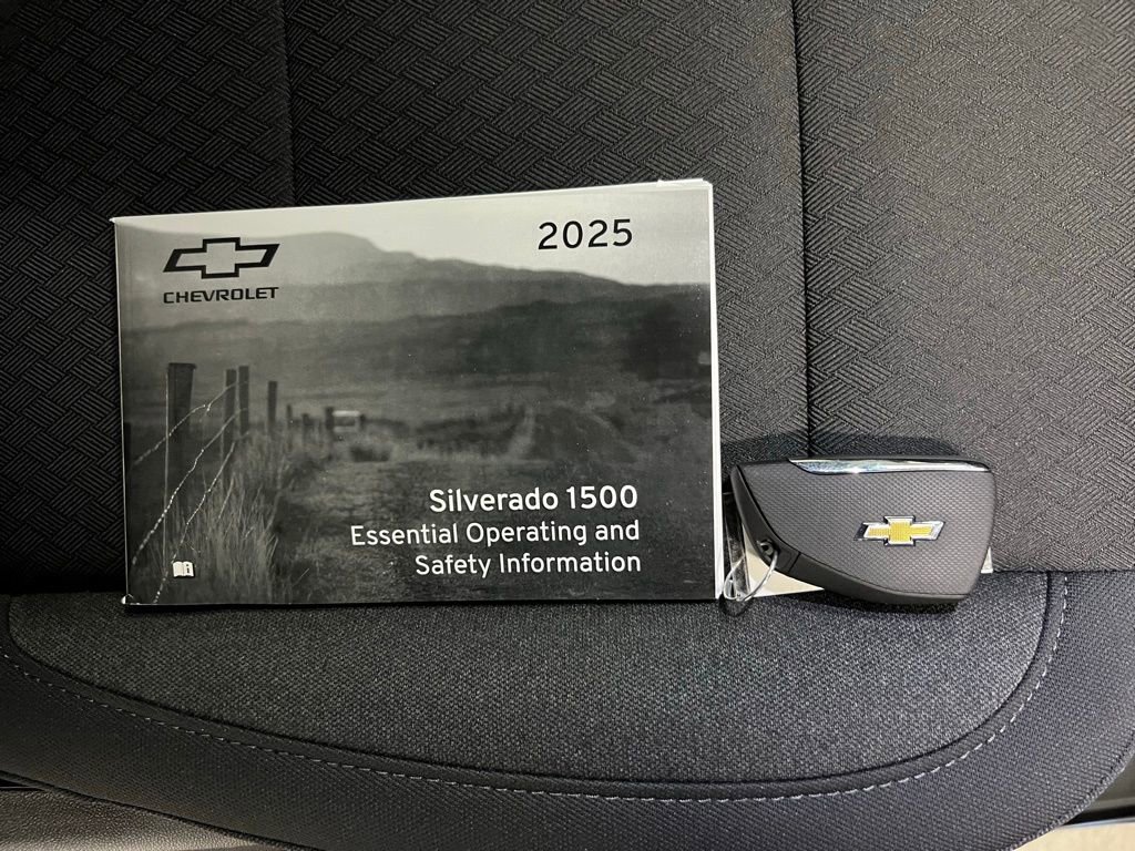 New 2025 Chevrolet Silverado 1500 LT w/ Z71 Off-Road Package image 39