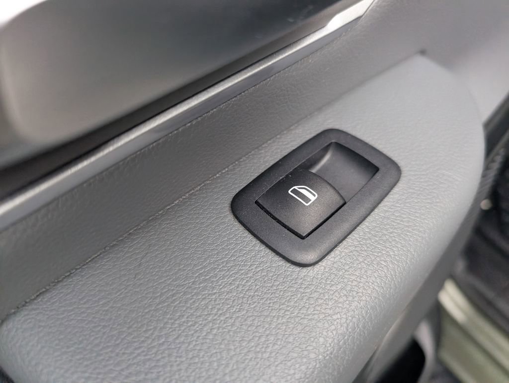 Used 2021 RAM 1500 Big Horn image 12