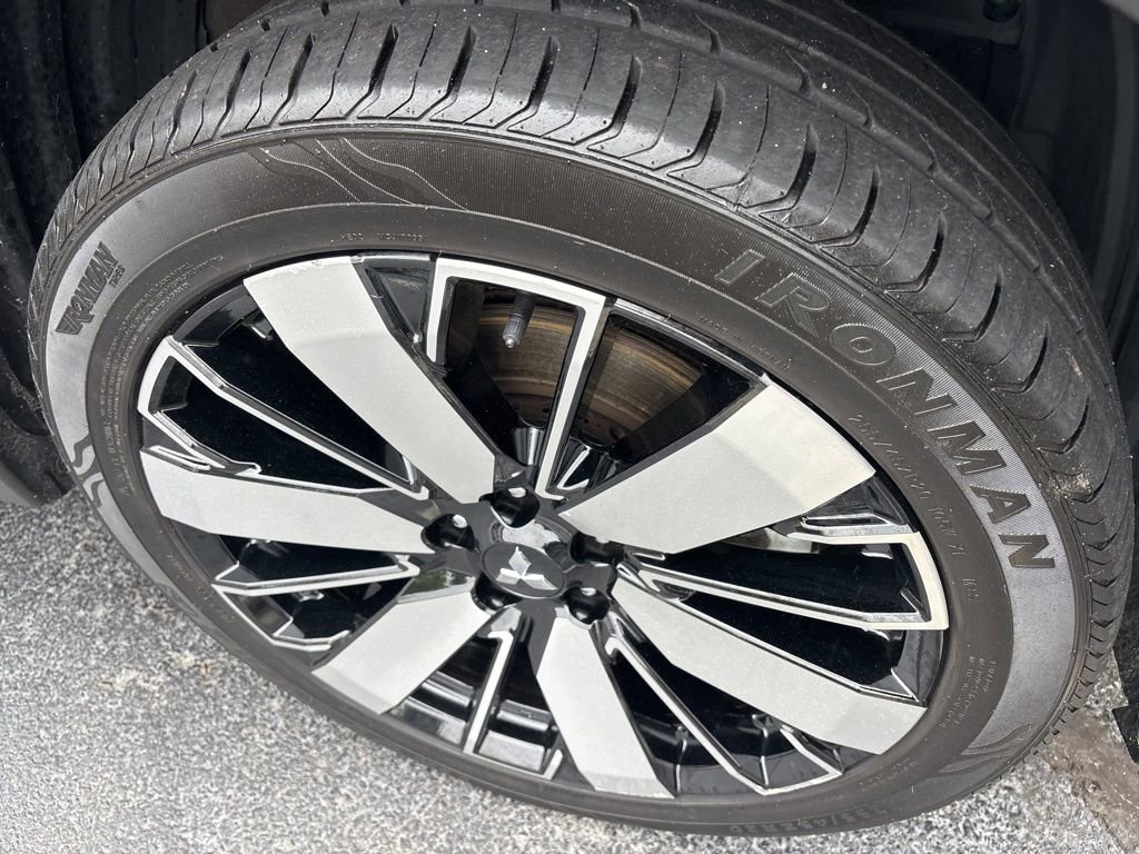 Used 2025 Mitsubishi Outlander SE AWD/4WD image 9