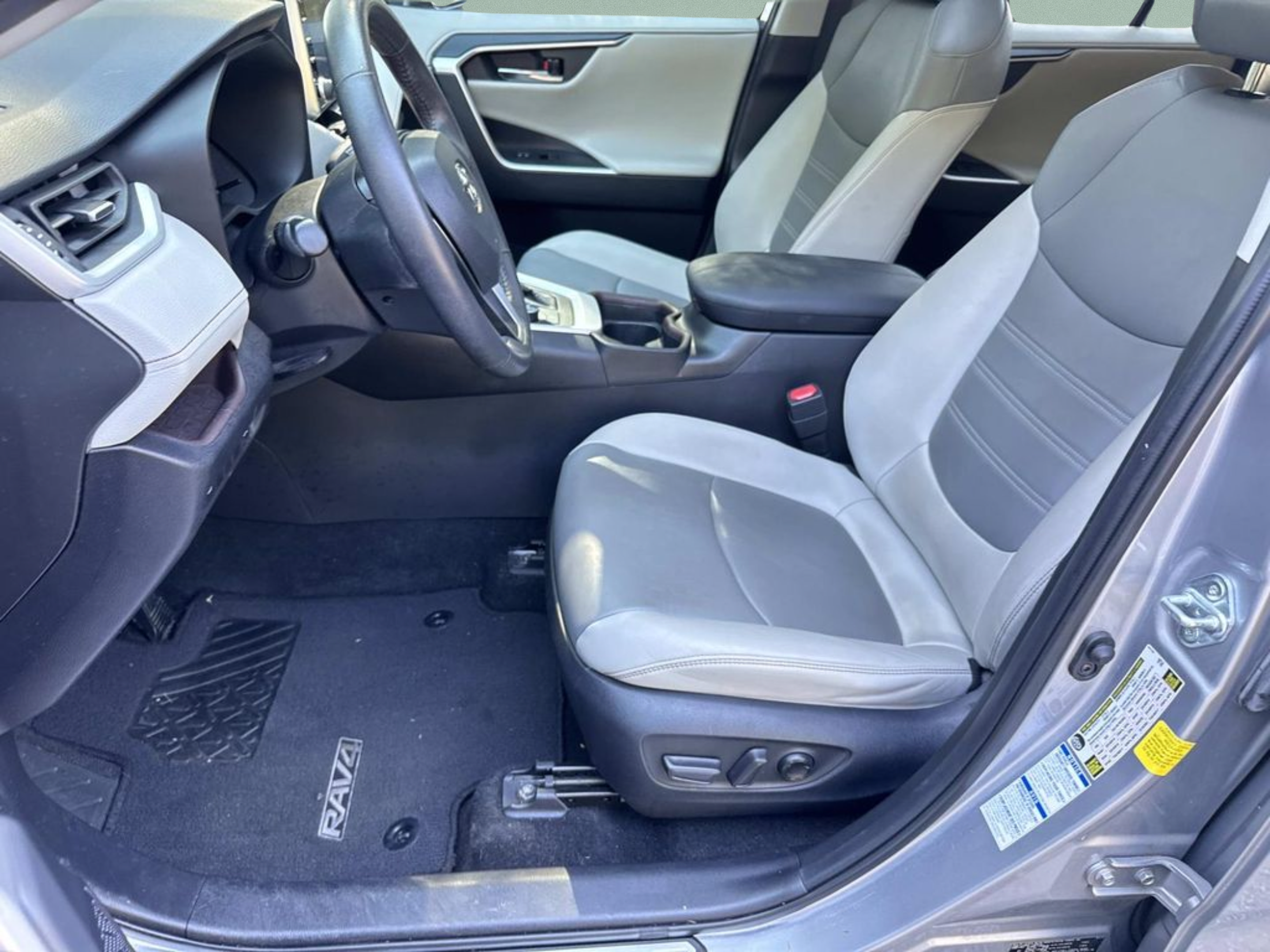 Used 2021 Toyota RAV4 Limited AWD/4WD image 13