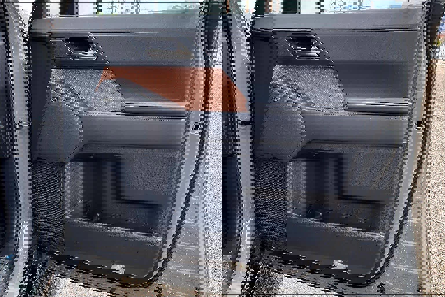 Certified 2024 Lexus GX 550 w/ Accessory Package (2T) image 21