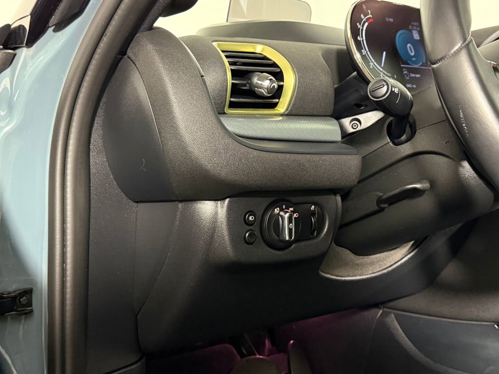 Used 2024 MINI Cooper Clubman S w/ MINI Untold Edition AWD/4WD image 19