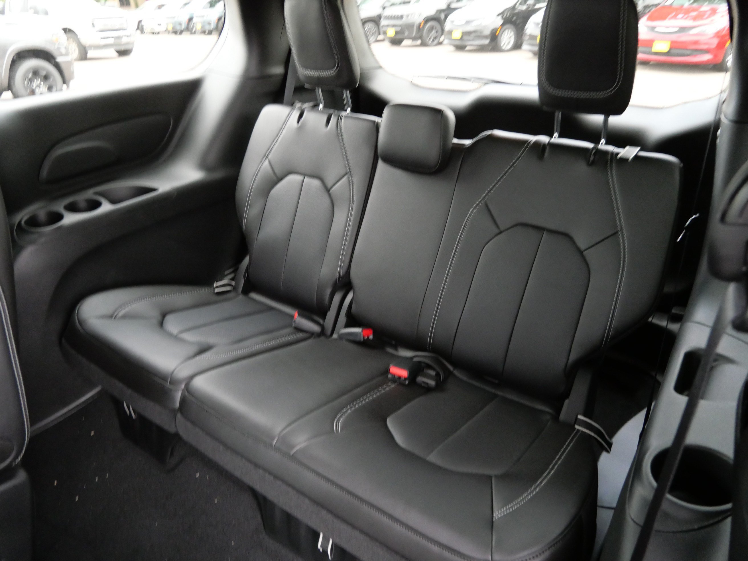 New 2027 Chrysler Pacifica LX FWD image 6
