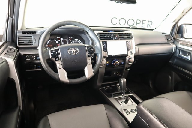 Used 2022 Toyota 4Runner SR5 Premium image 2