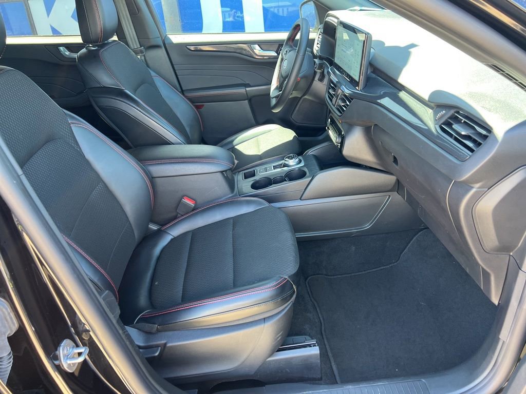 Used 2025 Ford Escape ST-Line w/ Tech Pack #1 image 13