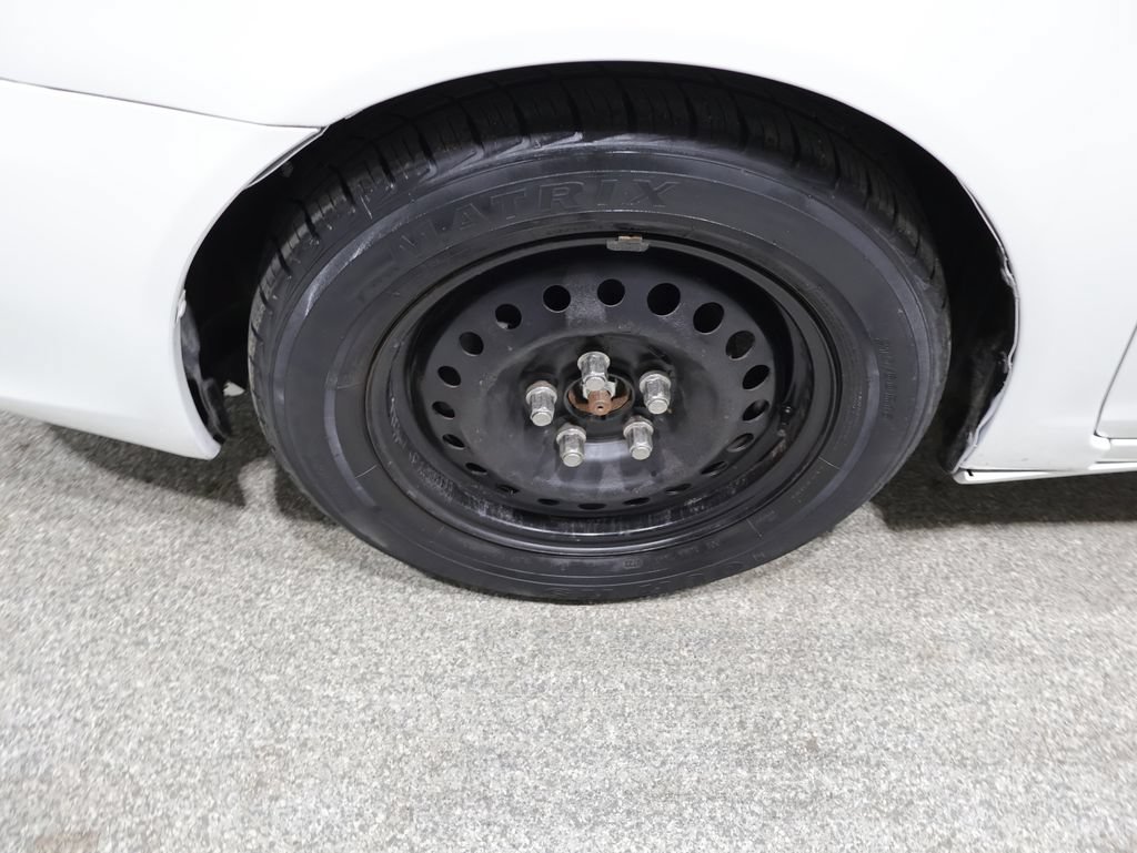Used 2005 Toyota Camry LE FWD image 8