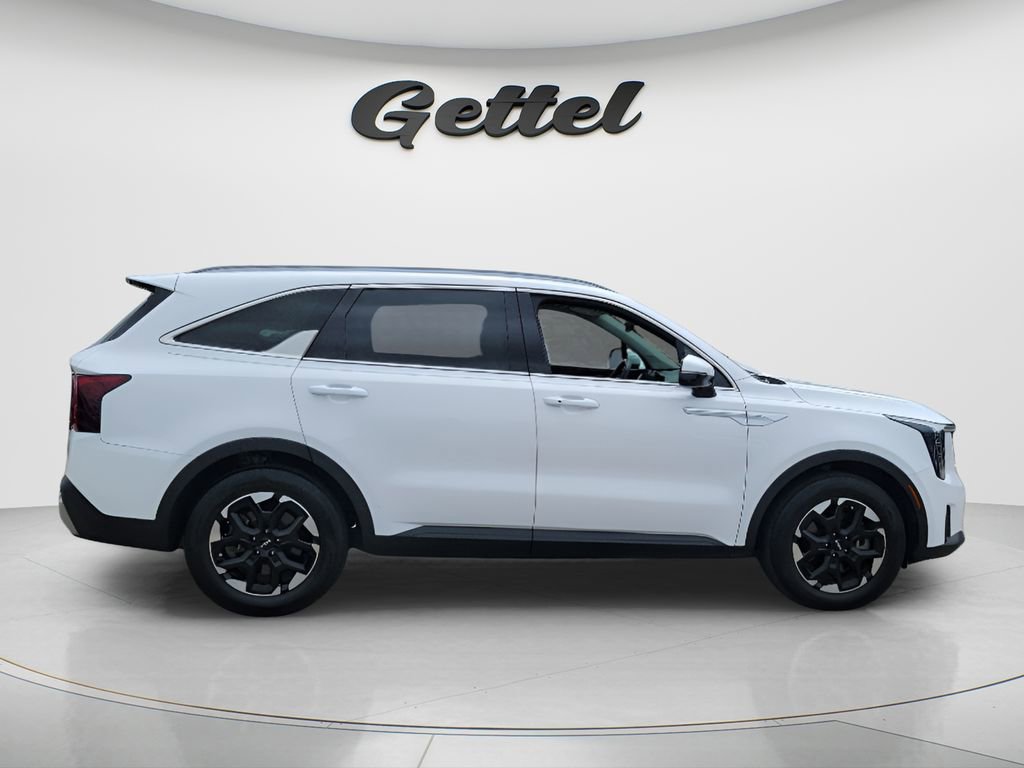 Used 2024 Kia Sorento S FWD image 4