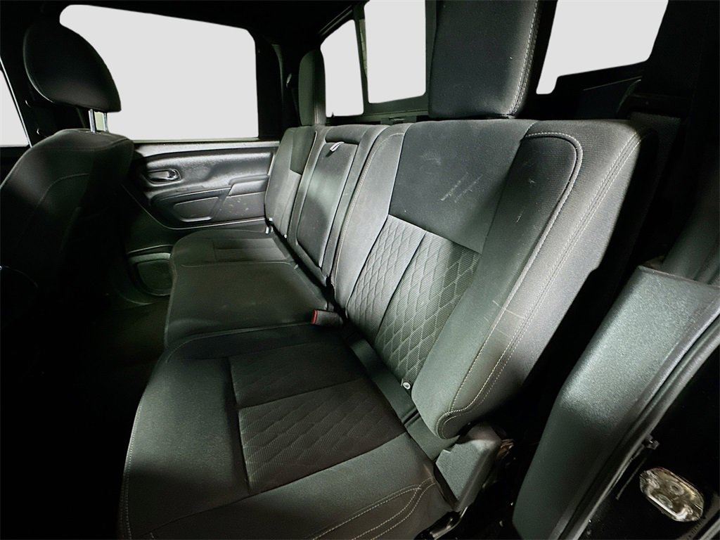 Used 2018 Nissan Titan SV w/ SV Convenience Package image 24