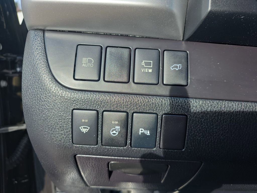 Used 2017 Toyota Highlander Limited Platinum image 27
