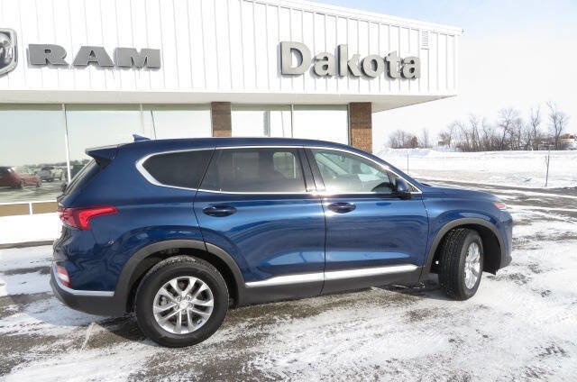 Used 2020 Hyundai Santa Fe SEL image 2