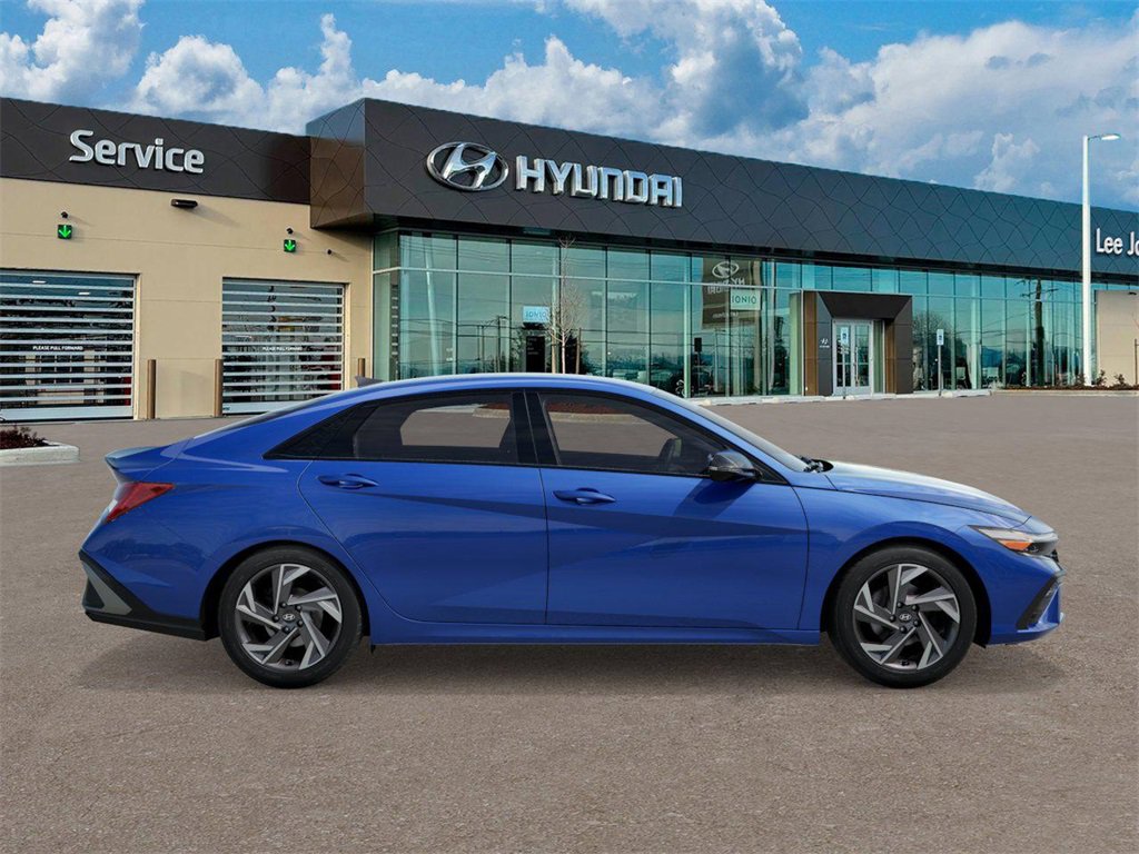 New 2025 Hyundai Elantra Sport image 7