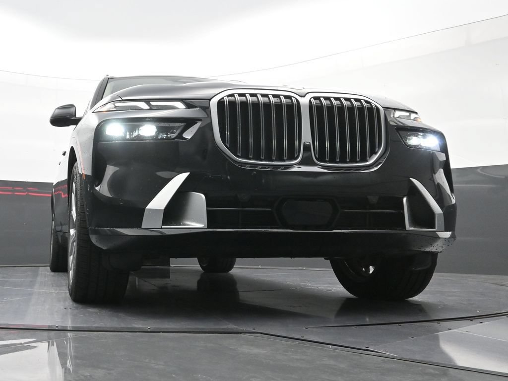 Used 2026 BMW X7 xDrive40i AWD/4WD image 23