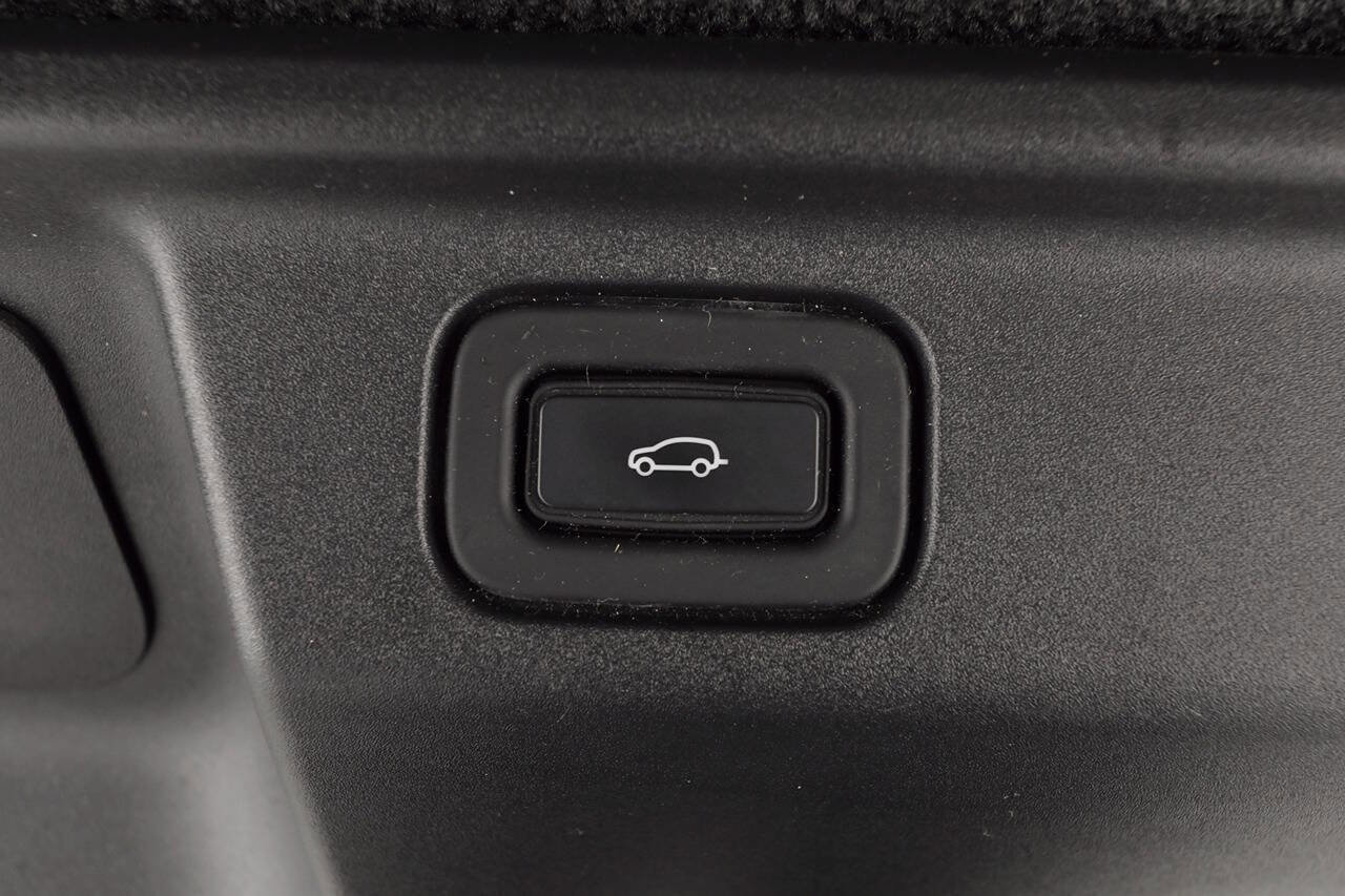 Used 2023 Land Rover Range Rover SE image 34