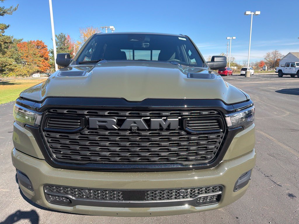 New 2027 RAM 1500 Express AWD/4WD image 3