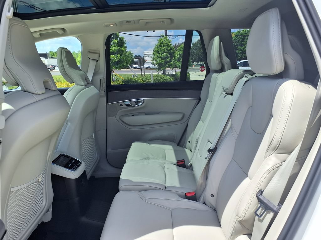 New 2026 Volvo XC90 T8 Ultra w/ Protection Package Premier AWD/4WD image 16