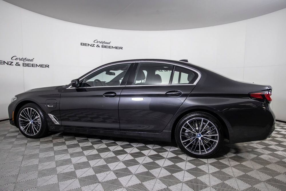 Used 2023 BMW 530e w/ Convenience Package RWD image 11