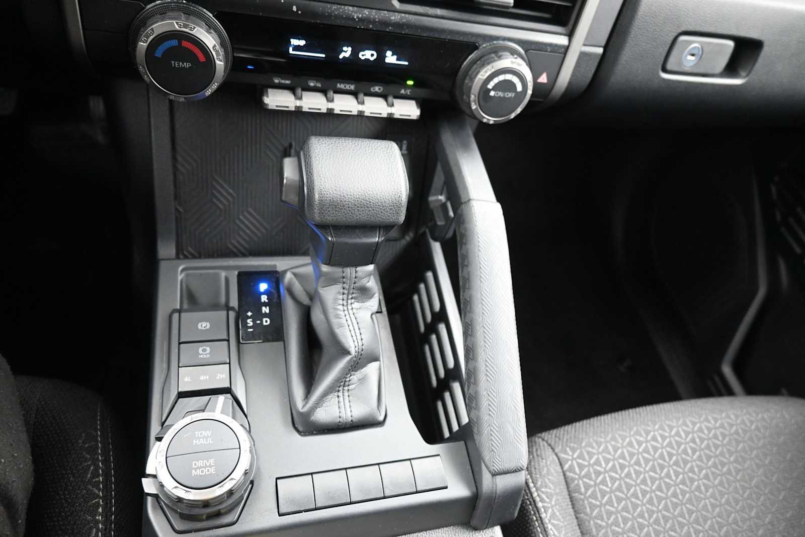 Certified 2025 Toyota 4Runner SR5 AWD/4WD image 17