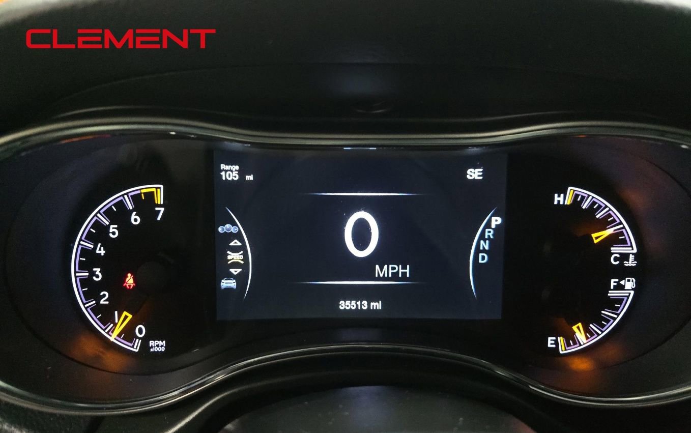 Used 2022 Jeep Grand Cherokee Laredo X image 17