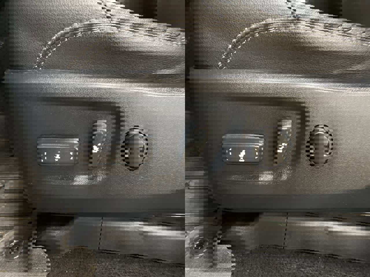 Used 2016 Toyota 4Runner SR5 Premium image 13