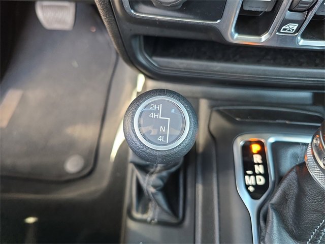 Used 2025 Jeep Wrangler Sahara image 21