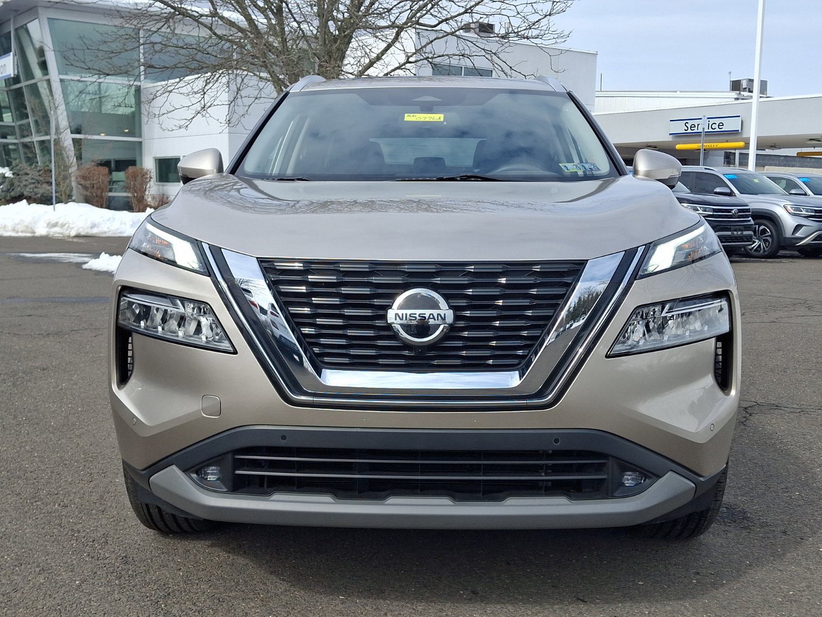 Used 2021 Nissan Rogue SL w/ Premium Package image 2