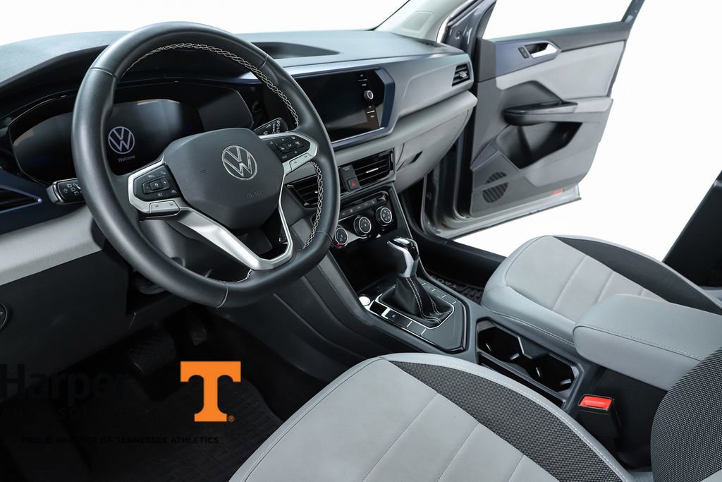 Used 2023 Volkswagen Taos SE w/ Panoramic Sunroof Package FWD image 57