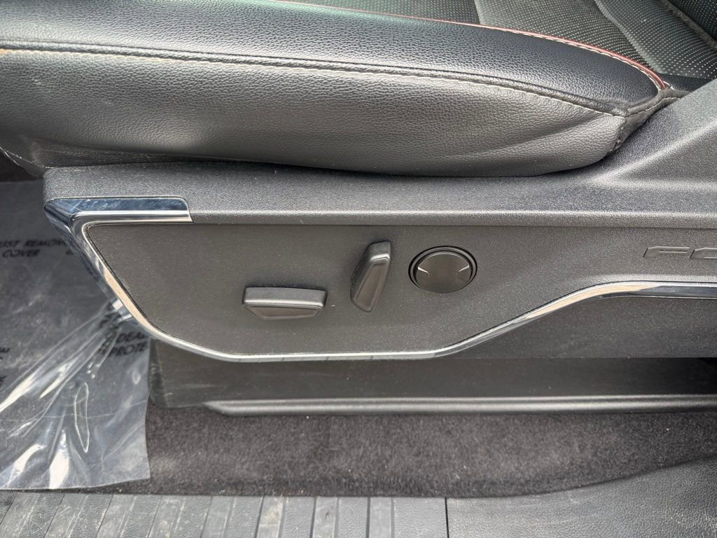 Used 2023 Ford F150 Lariat w/ Trailer Tow Package image 6