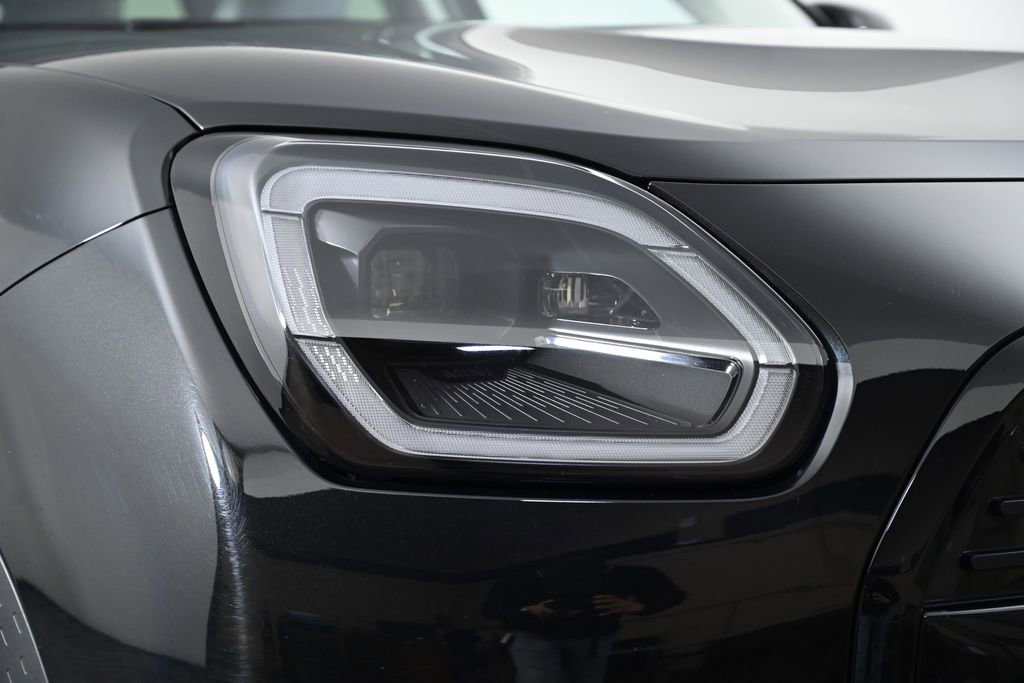 Certified 2025 MINI Cooper Countryman S w/ Comfort Package Max image 5