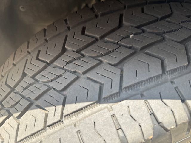 Certified 2023 GMC Acadia AT4 image 28