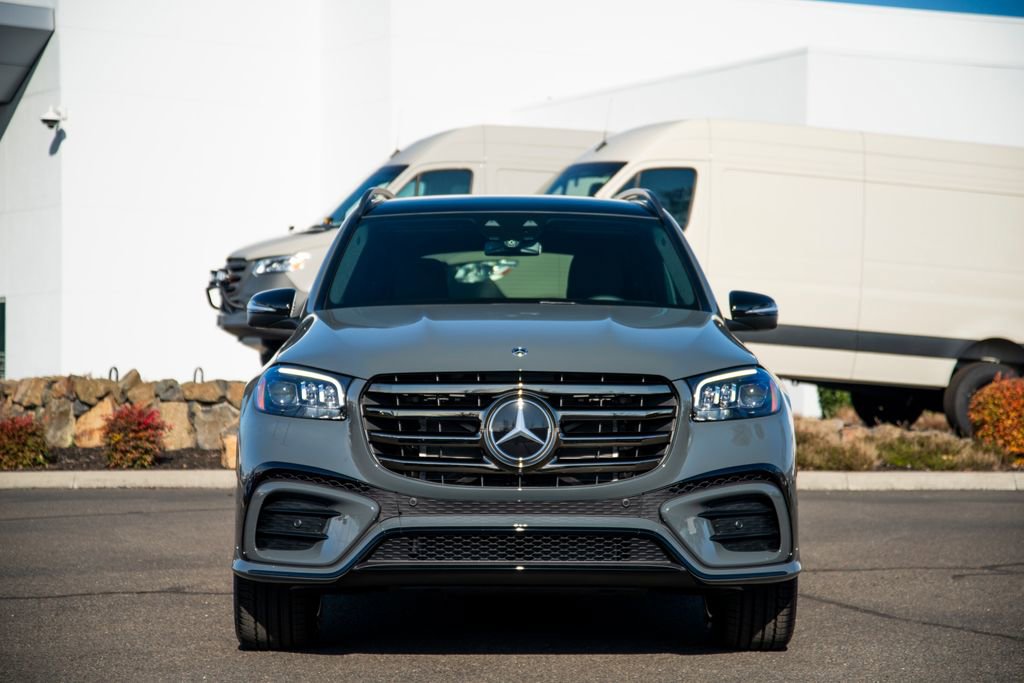 New 2026 Mercedes-Benz GLS 450 4MATIC image 2