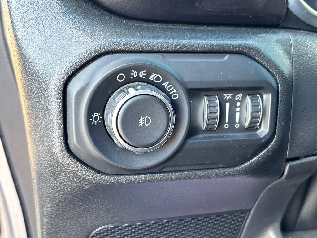 Used 2021 Jeep Wrangler Unlimited Sport image 26