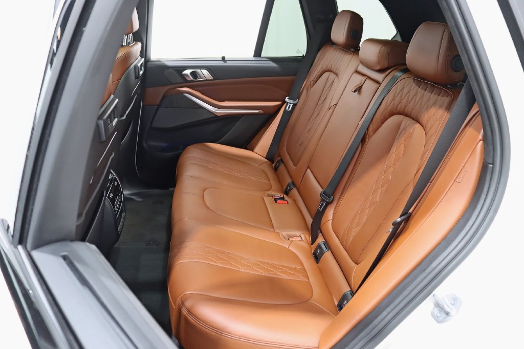 Used 2023 BMW X5 xDrive45e w/ Executive Package AWD/4WD image 35