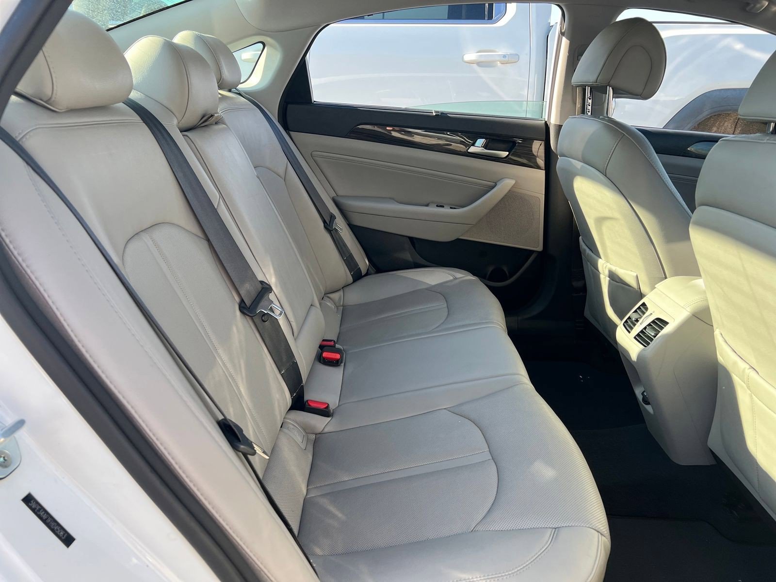 Used 2015 Hyundai Sonata Limited w/ Option Group 06 FWD image 31